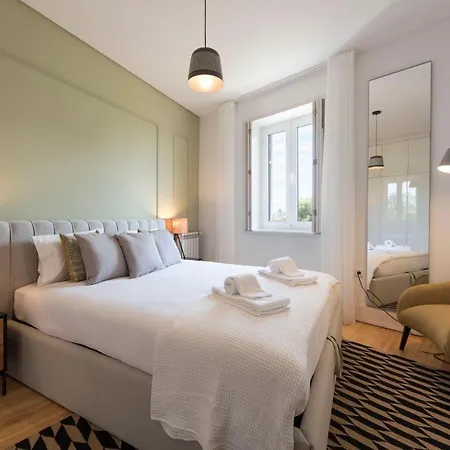 Doura W/ Ac & Balcony By Lovelystay Apartment *