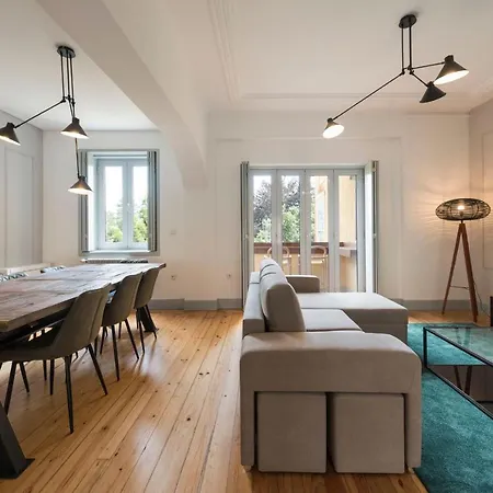 Doura W/ Ac & Balcony By Lovelystay Apartment