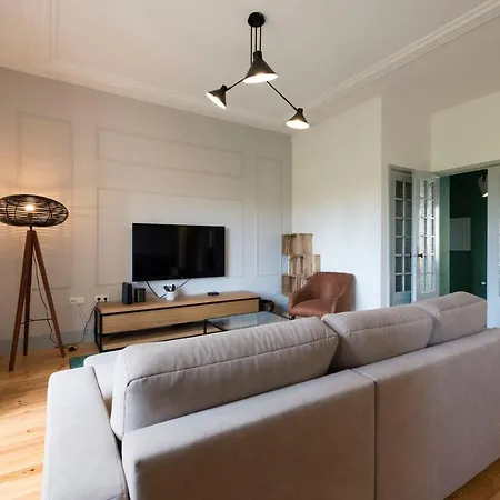 Apartment Doura W/ Ac & Balcony By Lovelystay *